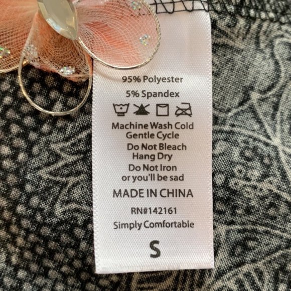 LulaRoe Carly Black Floral High Low T-shirt Pocket Dress Women's Size Small - Picture 5 of 8